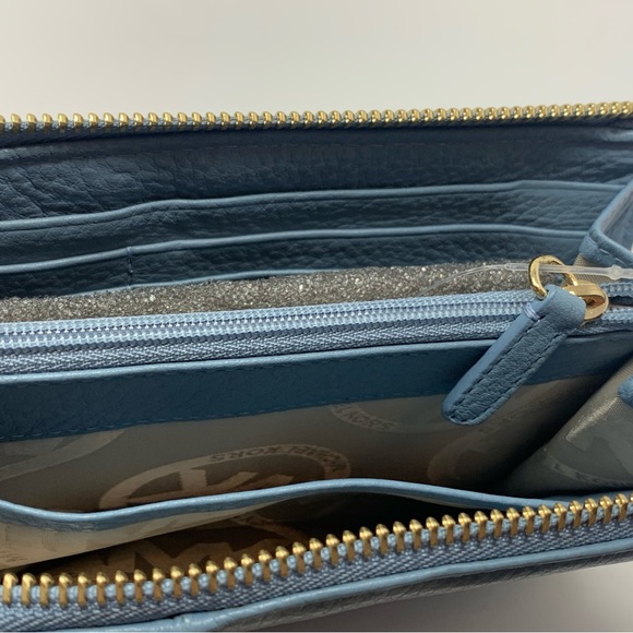 Michael Kors Blue Wallet - Picture 11 of 14